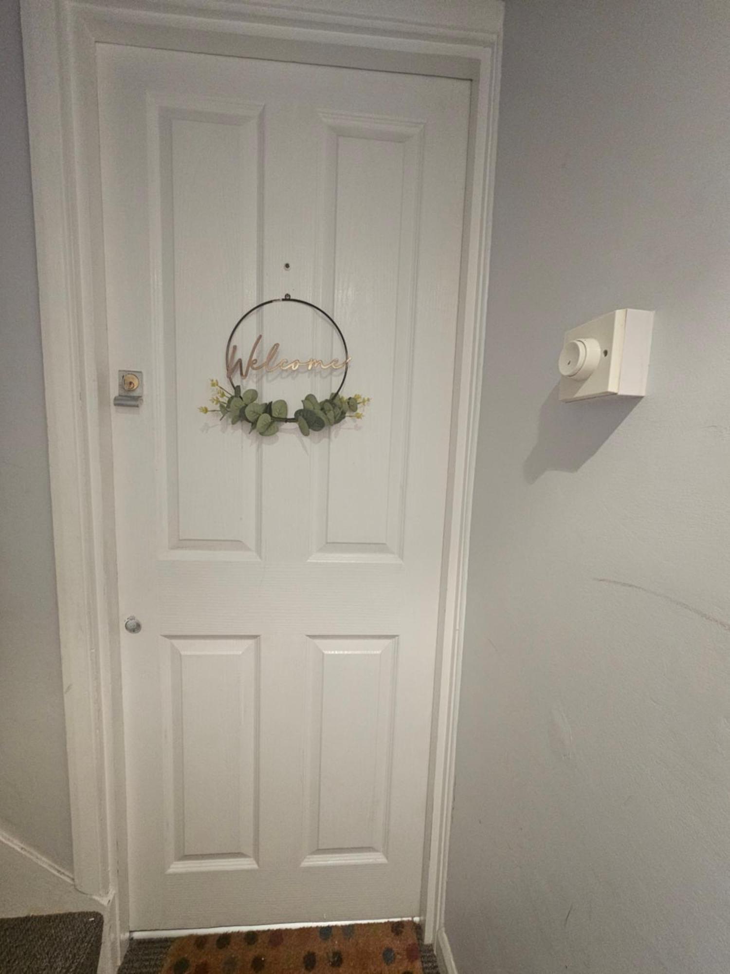 St Albans City Stays - Near Luton Airport - St Albans Abbey & City Train Station - Close To London- Harry Potter World - The Odyssey Cinema - Abbey Cathedral- Contractors I Business I Leisure- Sleeps Upto 6 People Екстериор снимка